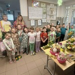 Zdjęcie organizatorów wraz z uczestnikami konkursu